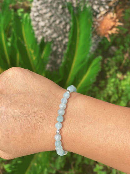 Aquamarine Bracelet for Courage & Strength - 3Rosebudsco.com