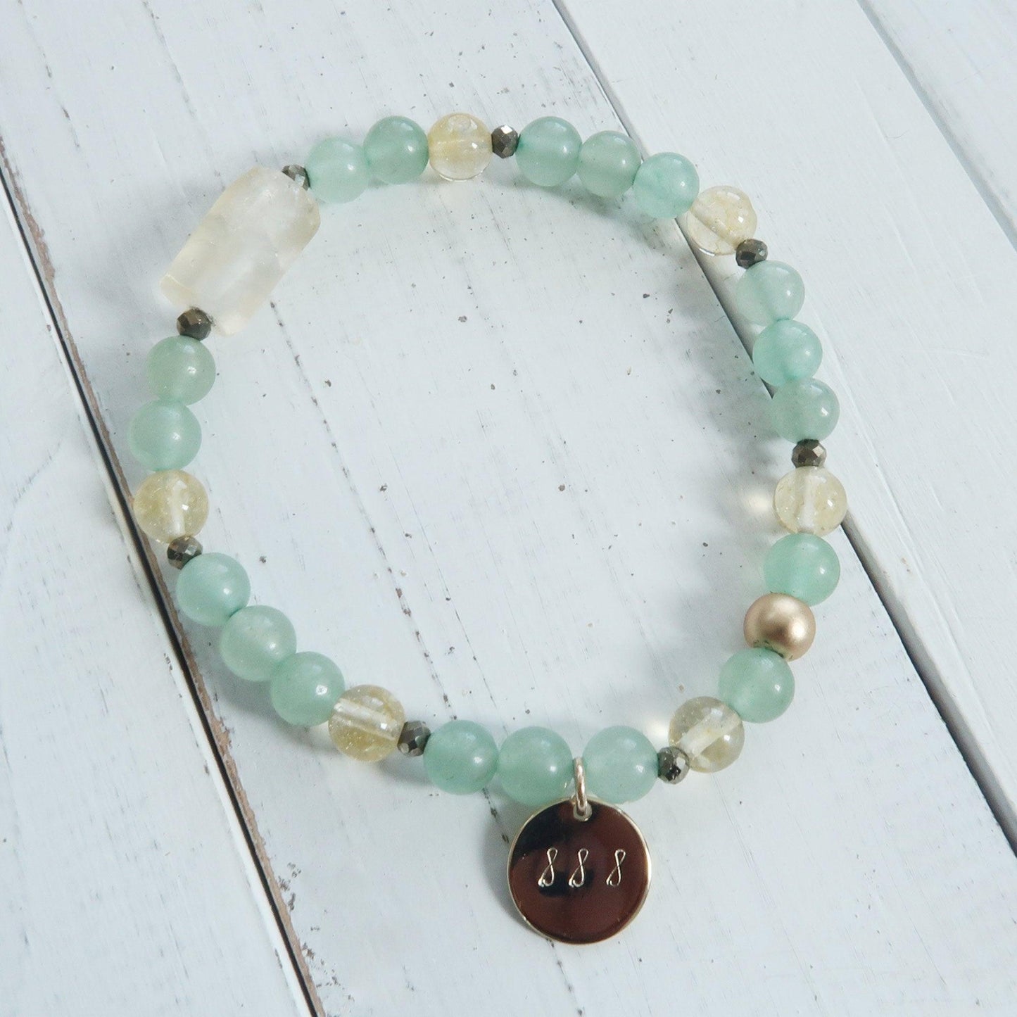 Wealth and Abundance Manifesting Bracelet - Reiki Infused Jewelry - 3Rosebudsco.com