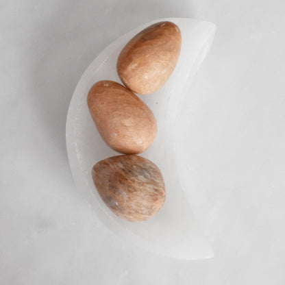 Hand Carved Peach Fertility Moonstone Egg - 3Rosebudsco.com