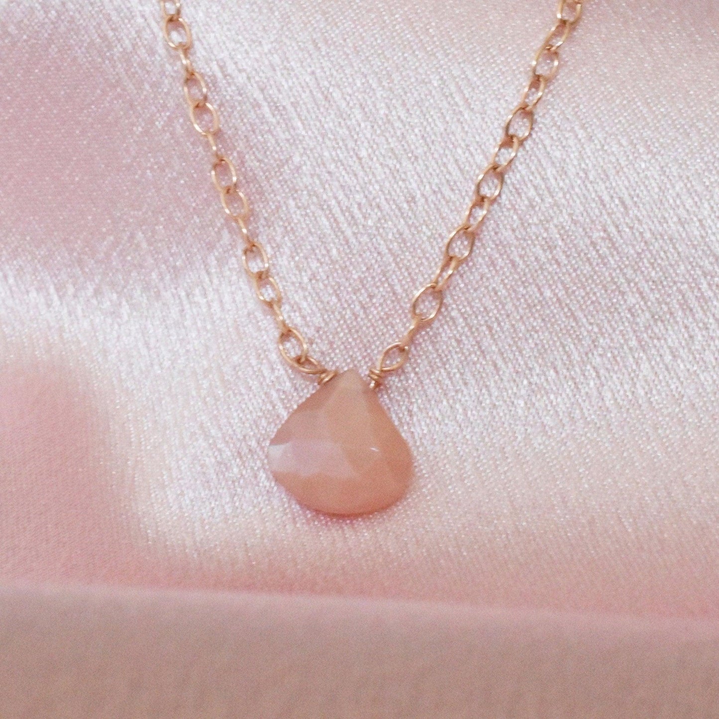 Peach Moonstone Gemstone Necklace With Reiki Infused Energy - 3Rosebudsco.com